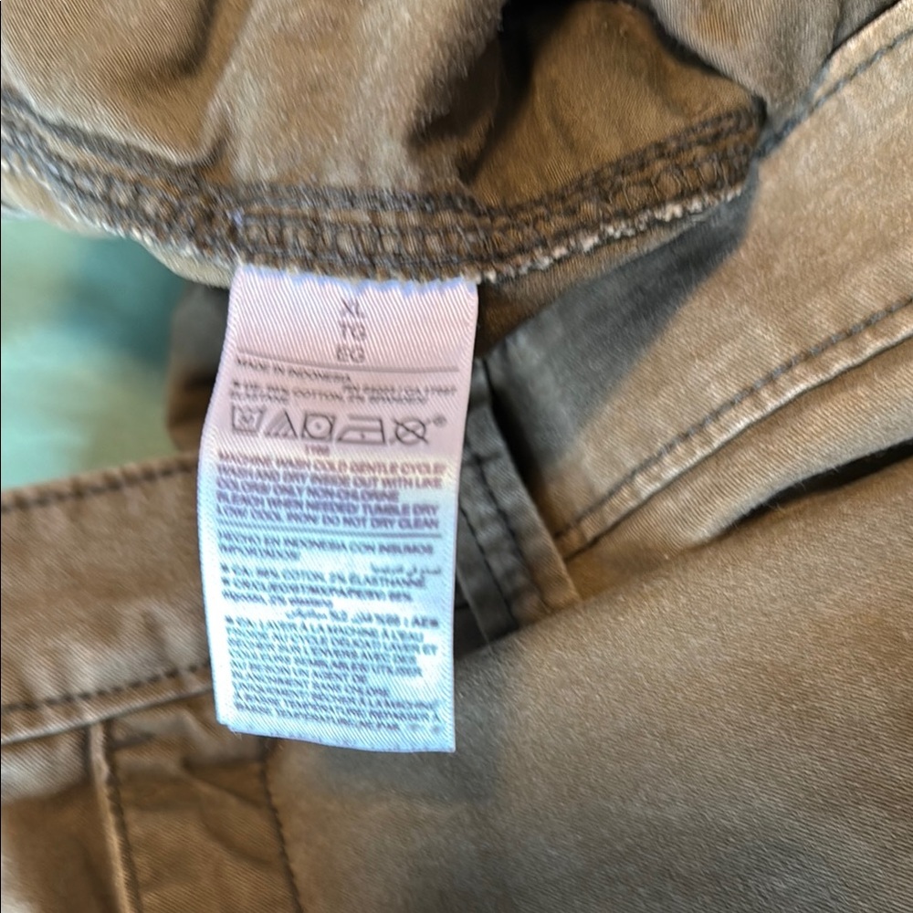 Old Navy Olive Green Straight Leg Pants - Picture 4 of 4